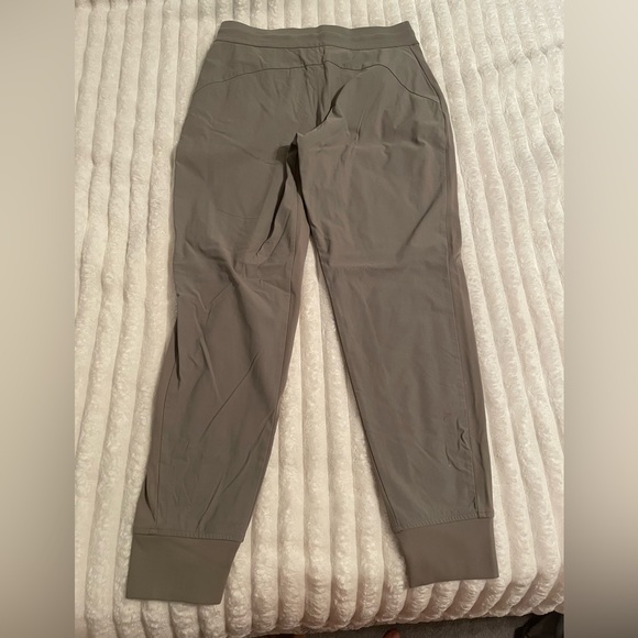 Athleta Headlands Hybrid Trek Jogger - Picture 6 of 10
